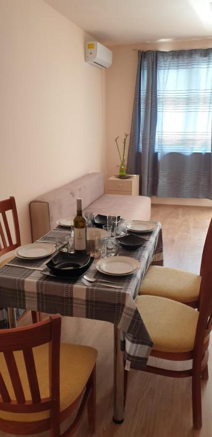 Family Holiday Apartments Breez 1 Varna Exterior photo